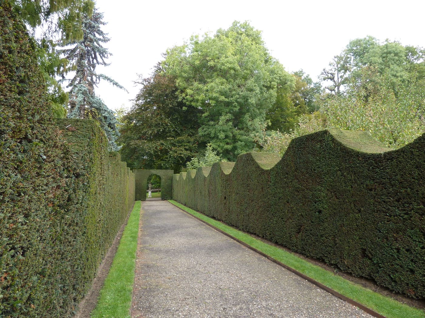 Eijsden Castle: garden and park landscaping