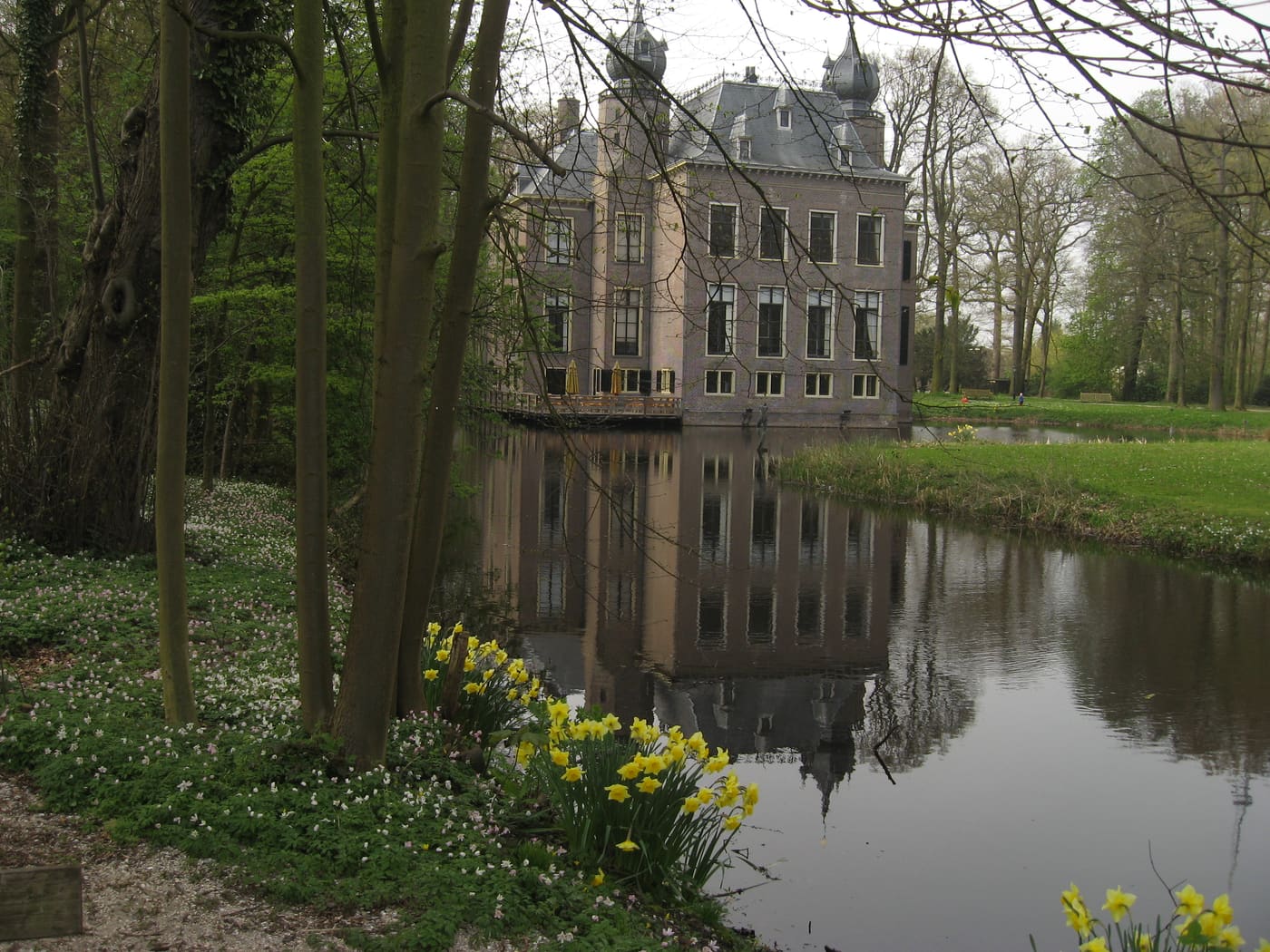Oud-Poelgeest: historical garden and park