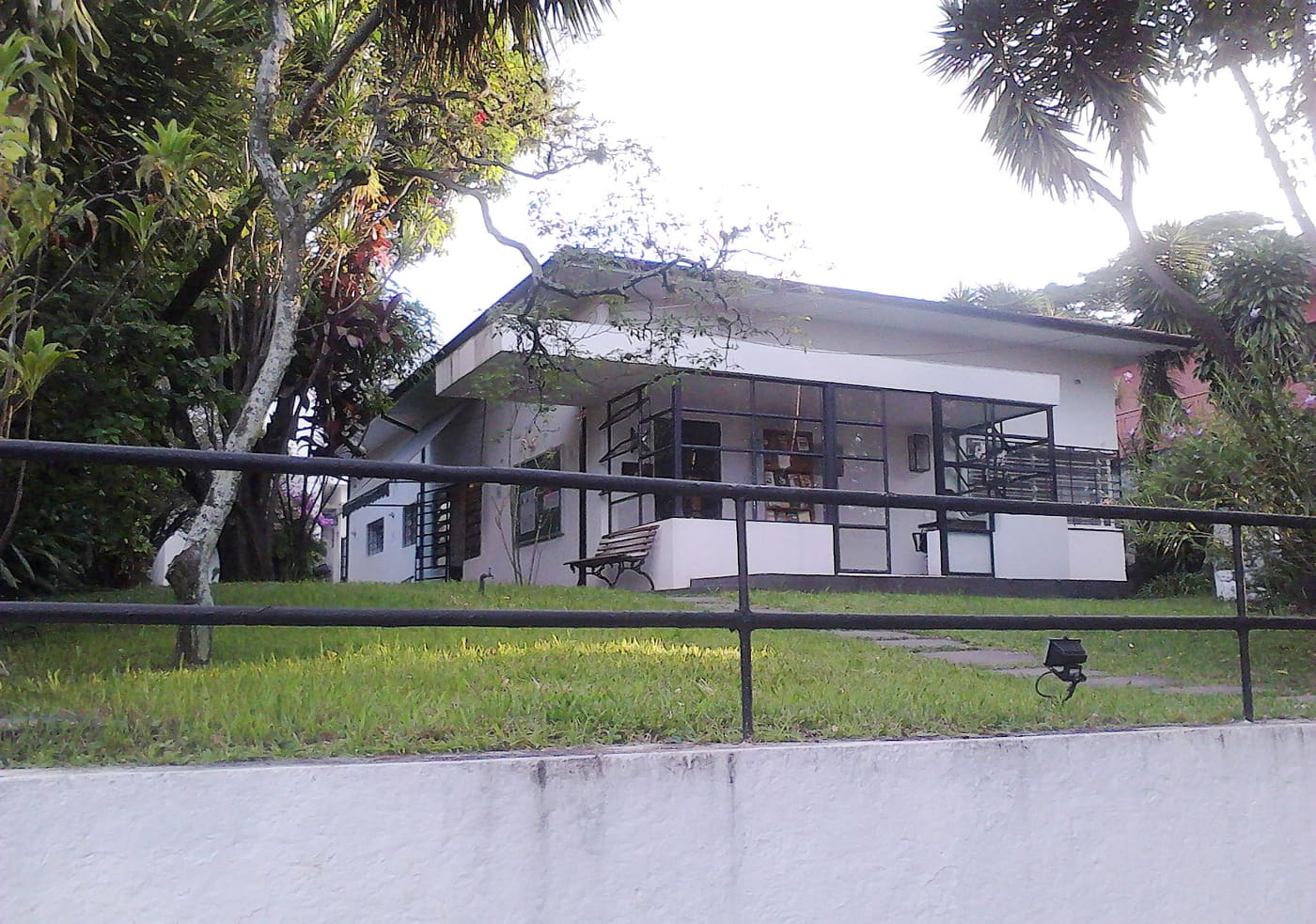 Centro Cultural e de Estudos Superiores Aúthos Pagano