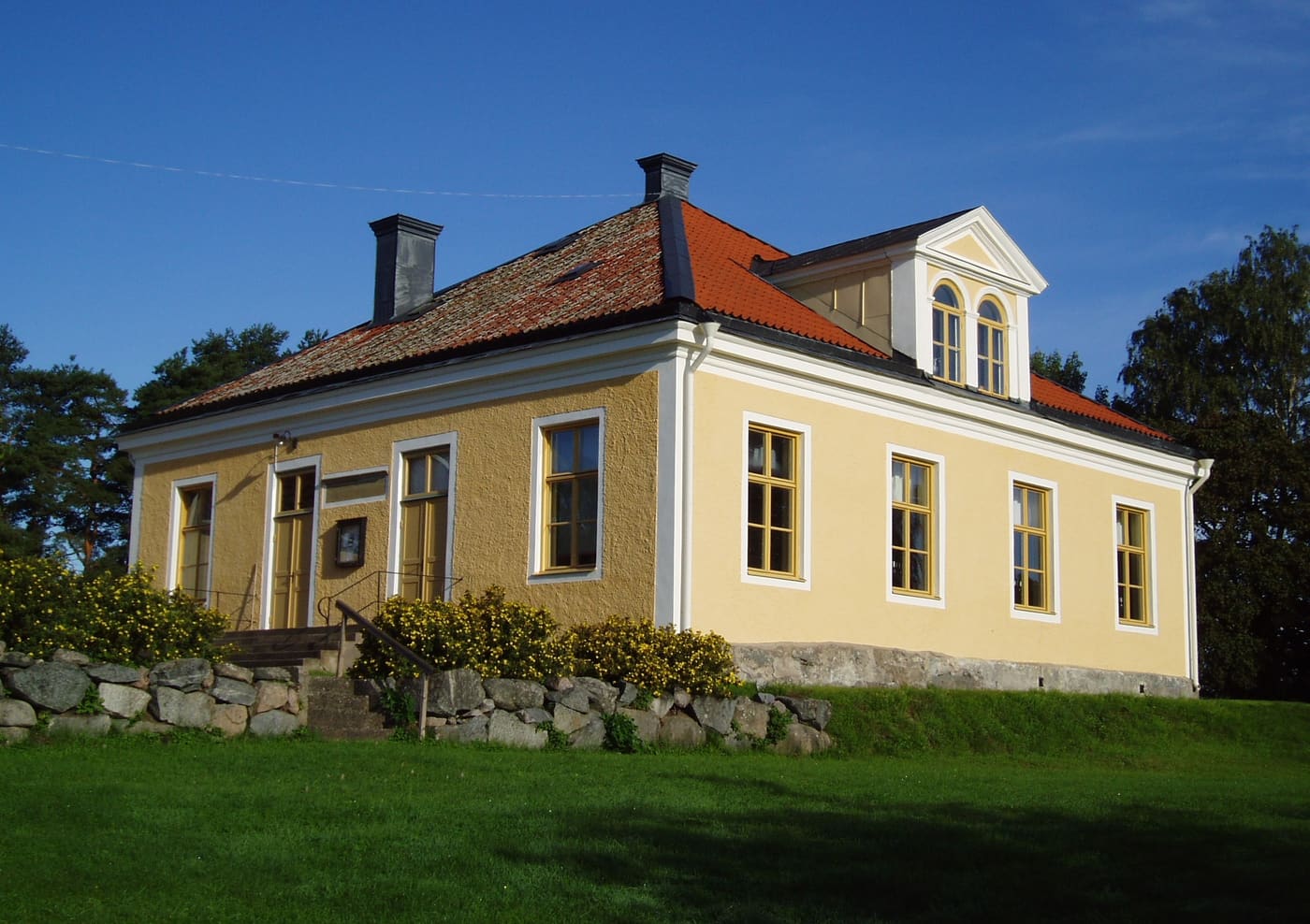 Husby gamla kyrkskola