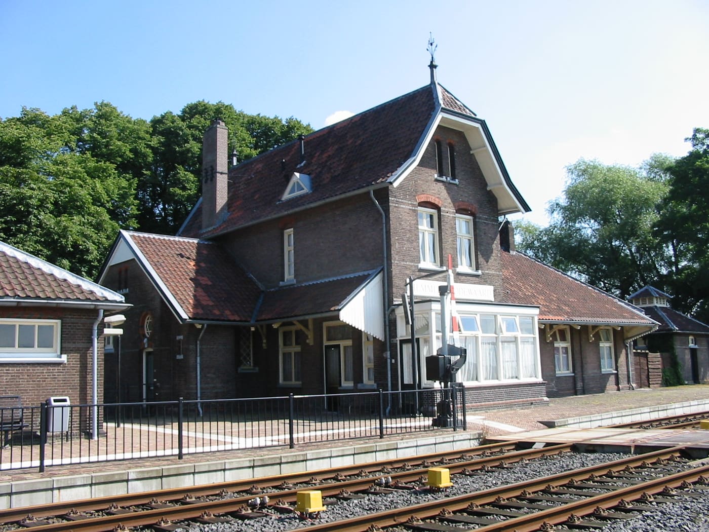 Hemmen-Dodewaard railway station