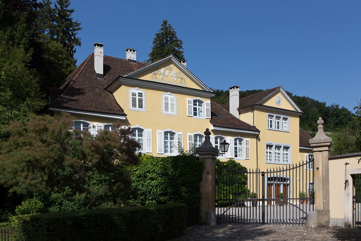 Andlauerhof (manor house, tenant house, barn, portal slaughter chapel, gardens)
