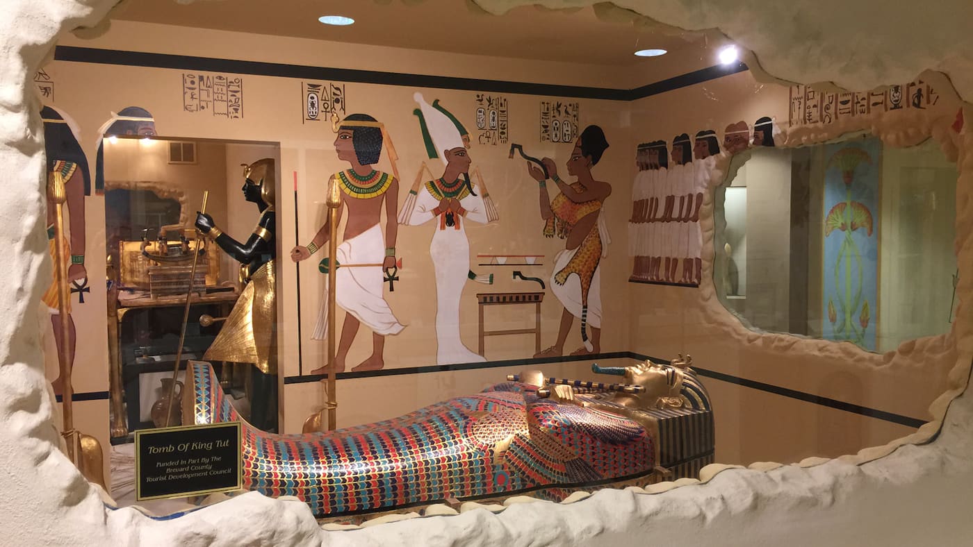 Museum of Dinosaurs and Ancient Cultures