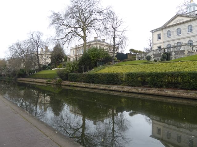 Quinlan Terry's Regent's Park villas