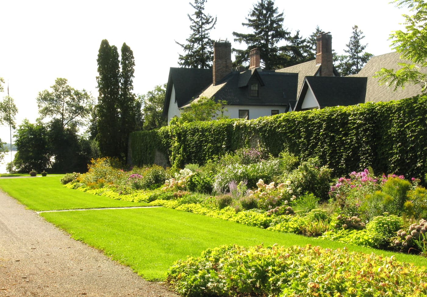Beechcroft and Lakehurst Gardens