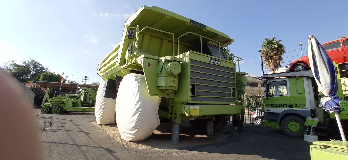 Israel trucks museum