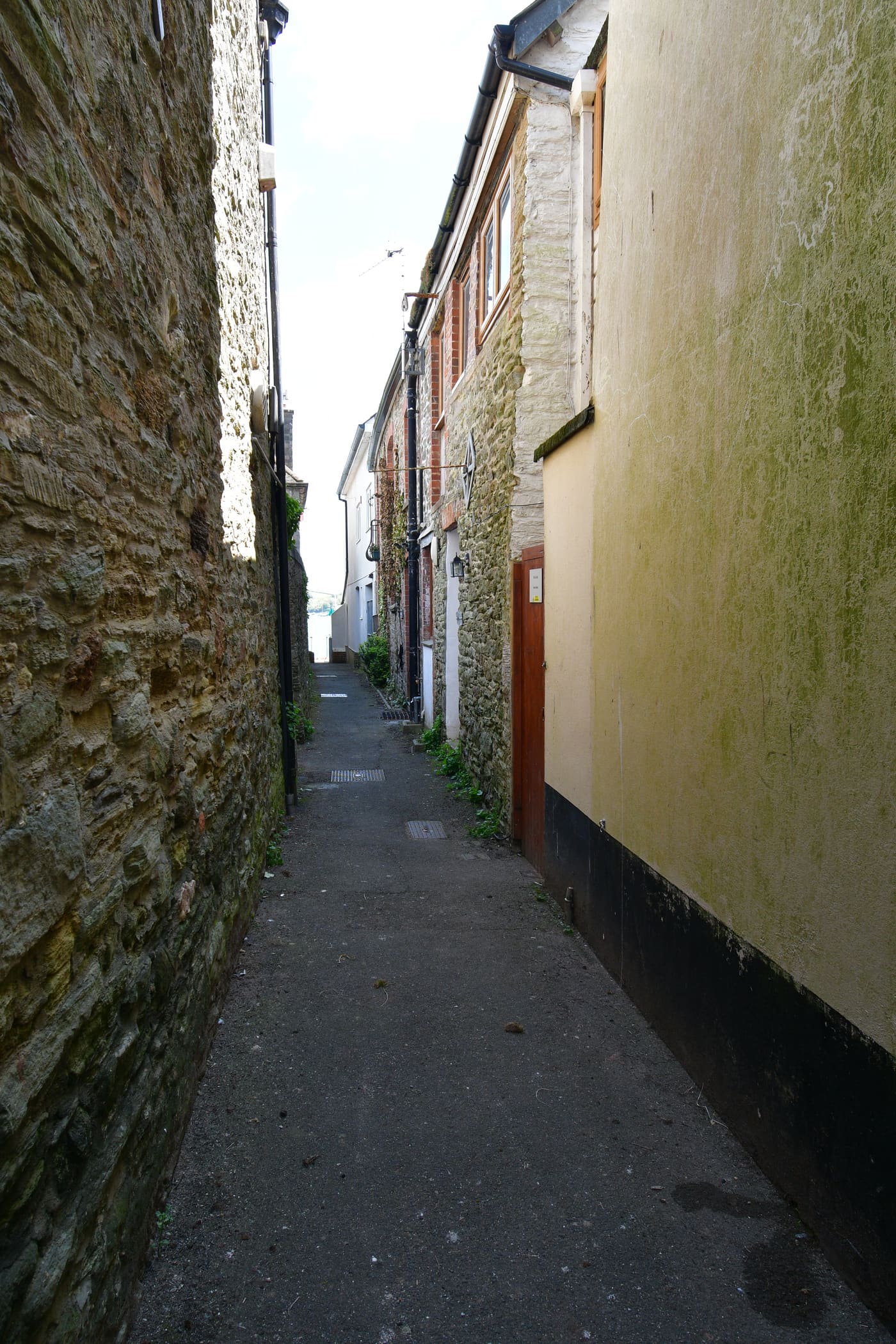 Folly End, Quay House, Tideway, and Waterfront Buildings