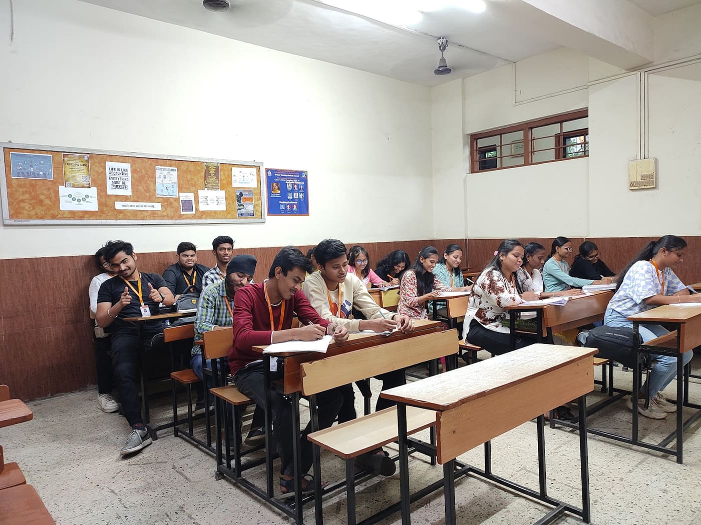 NES Ratnam College Of Arts, Science & Commerce
