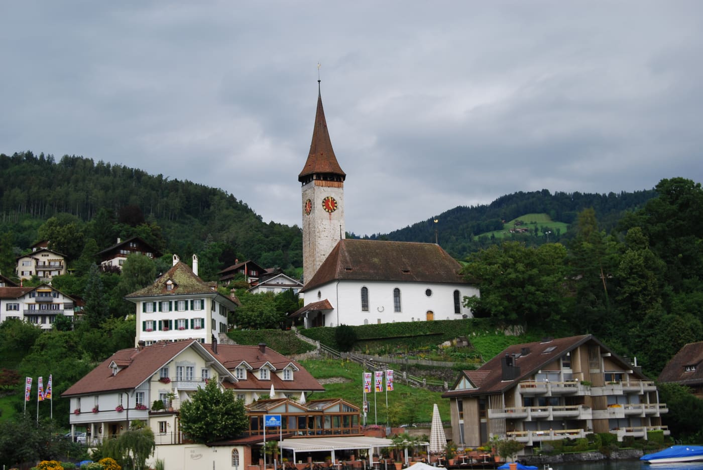 Hilterfingen Reformed Church with Rectory