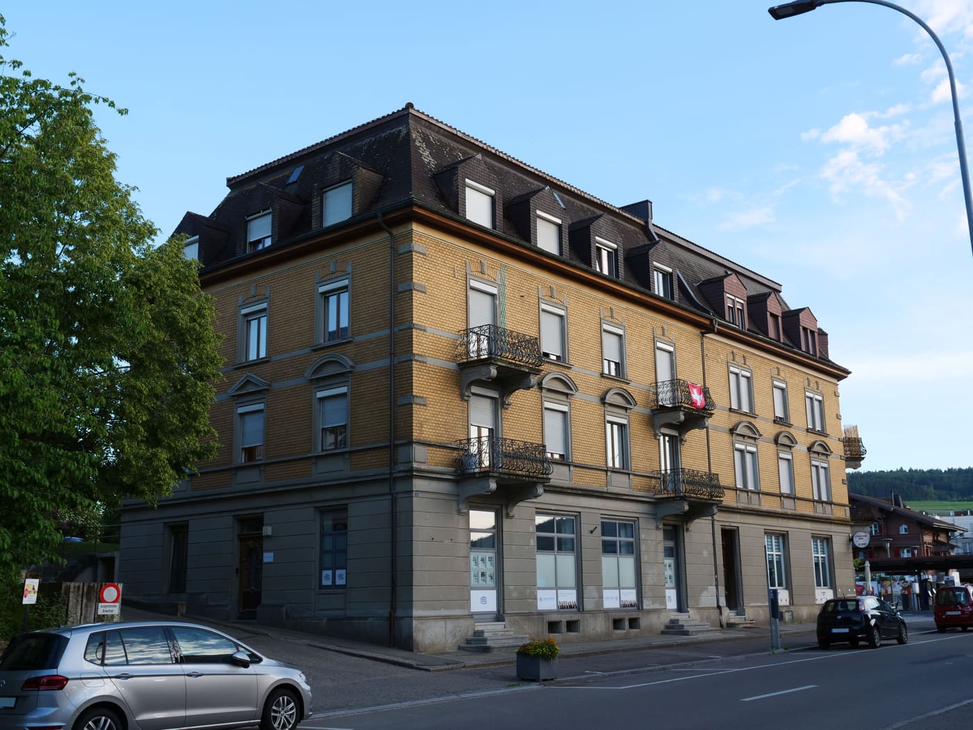 apartment building, Bahnhofstrasse 11