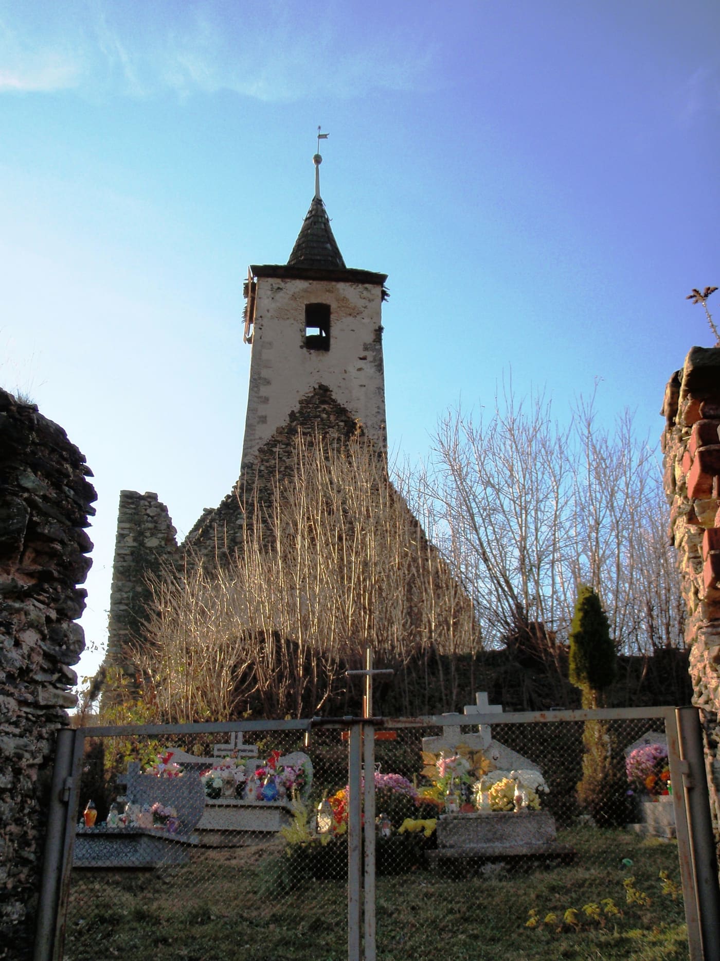 Ruined church and cemetery in Pastewnik