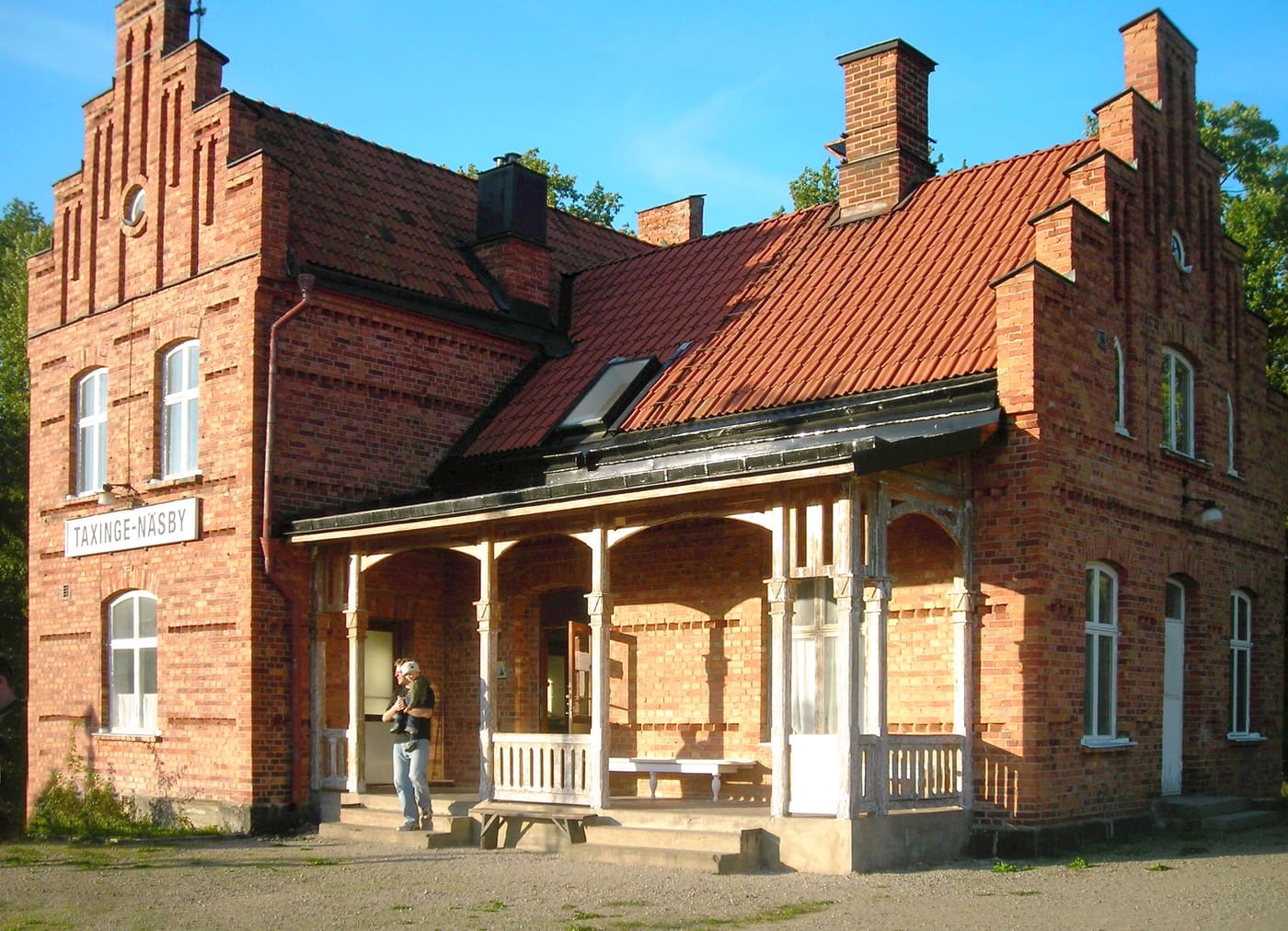 Taxinge-Näsby station