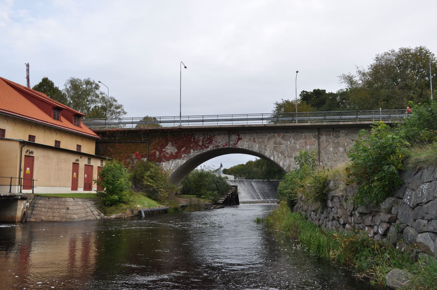 Lyckebybron