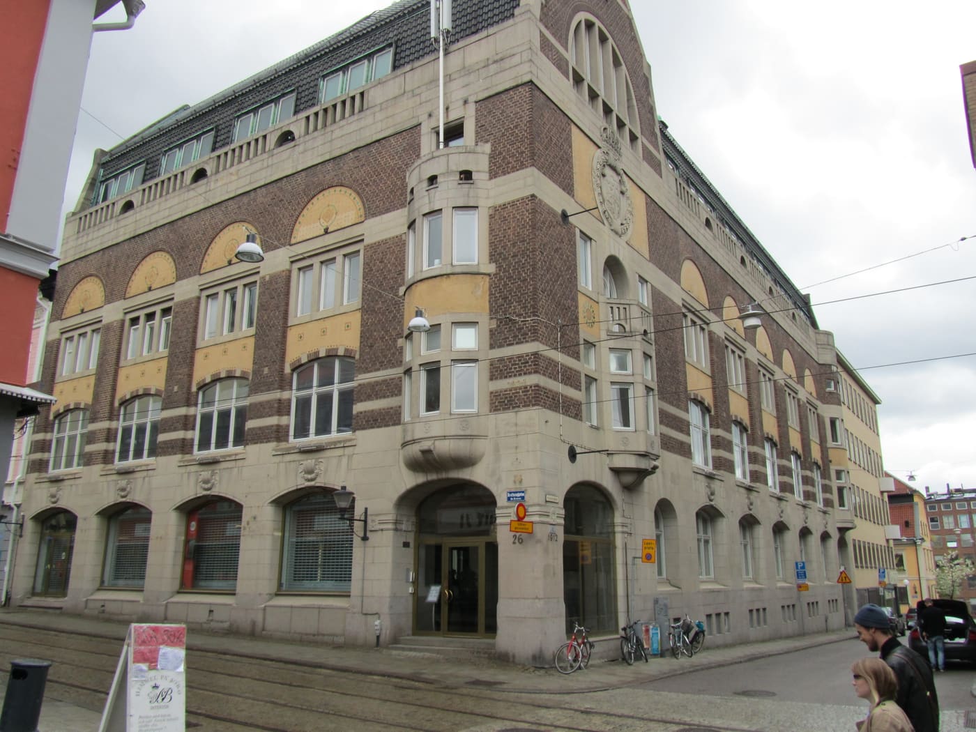Q30316984