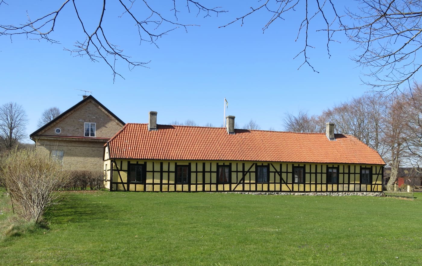 Lillö kungsgård