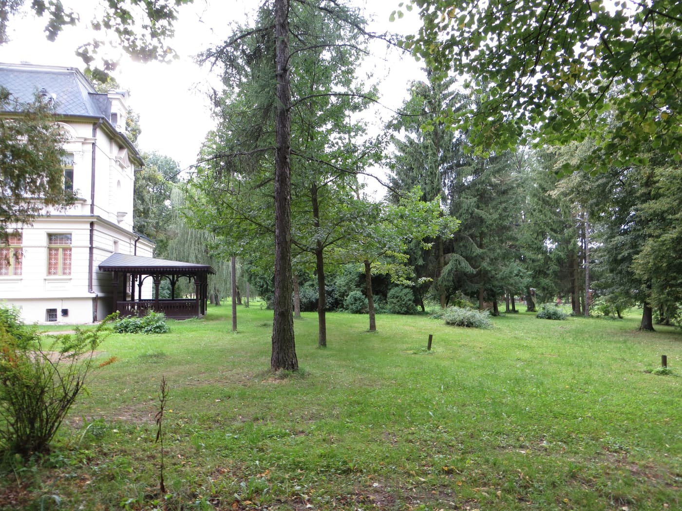 Buchholtz Palace in Supraśl - garden
