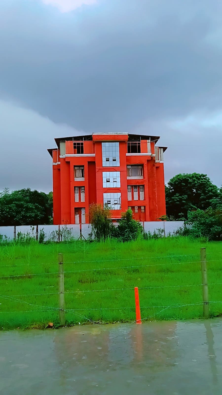 Guru Nanak College of Nursing, Dehradun