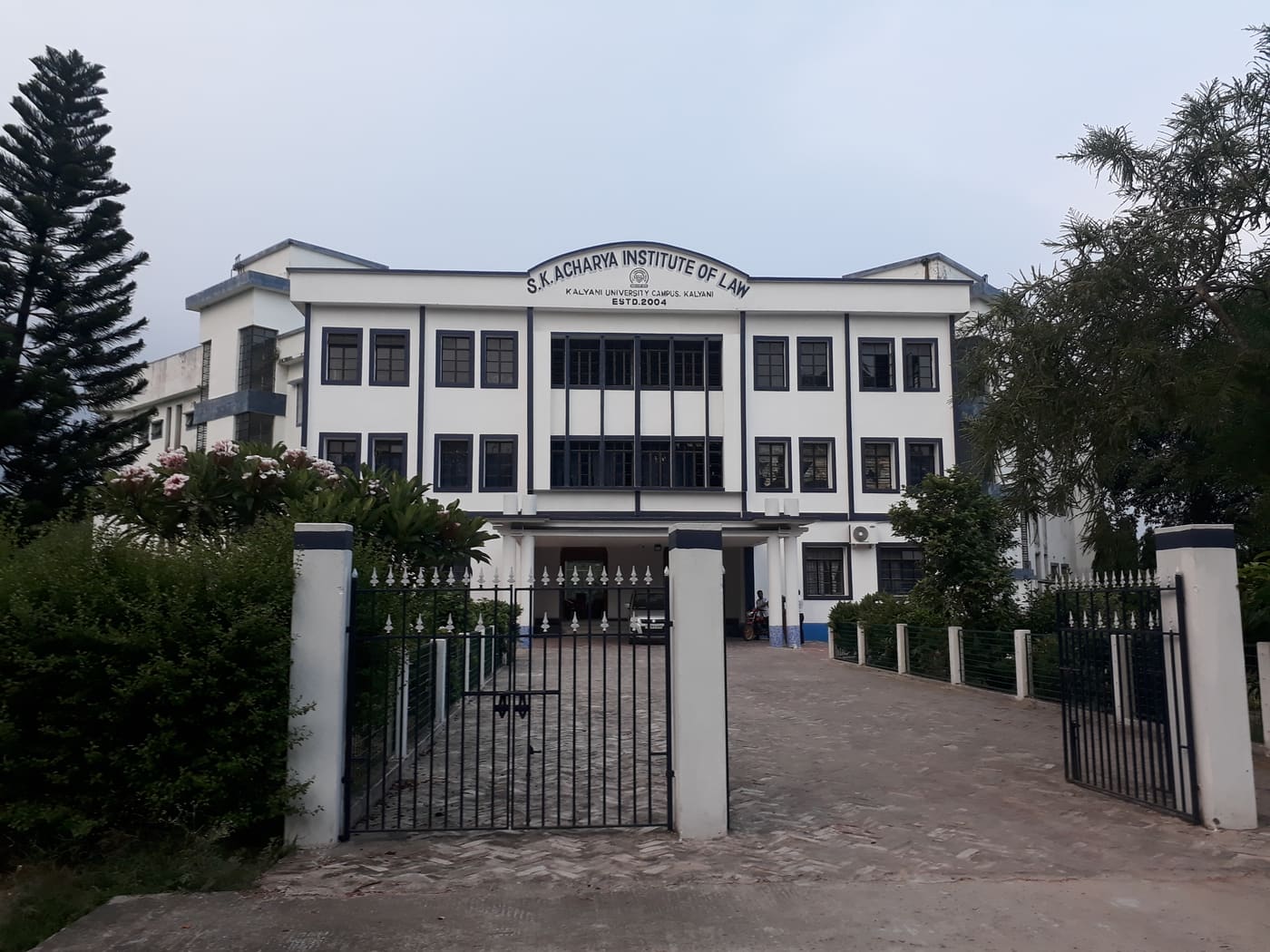 Snehangshu Kanta Acharya Institute of Law