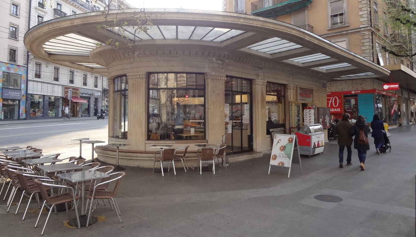 Geneva tramway kiosks