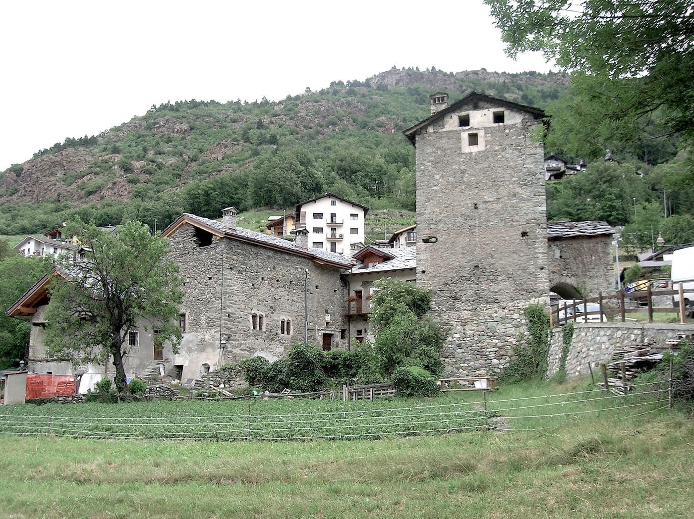 Povil fortified house