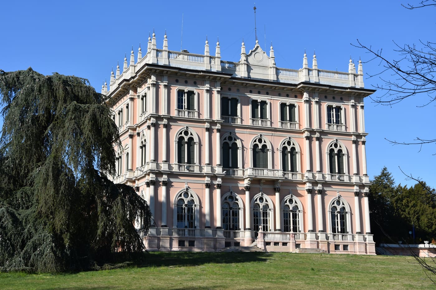 Ponti villas
