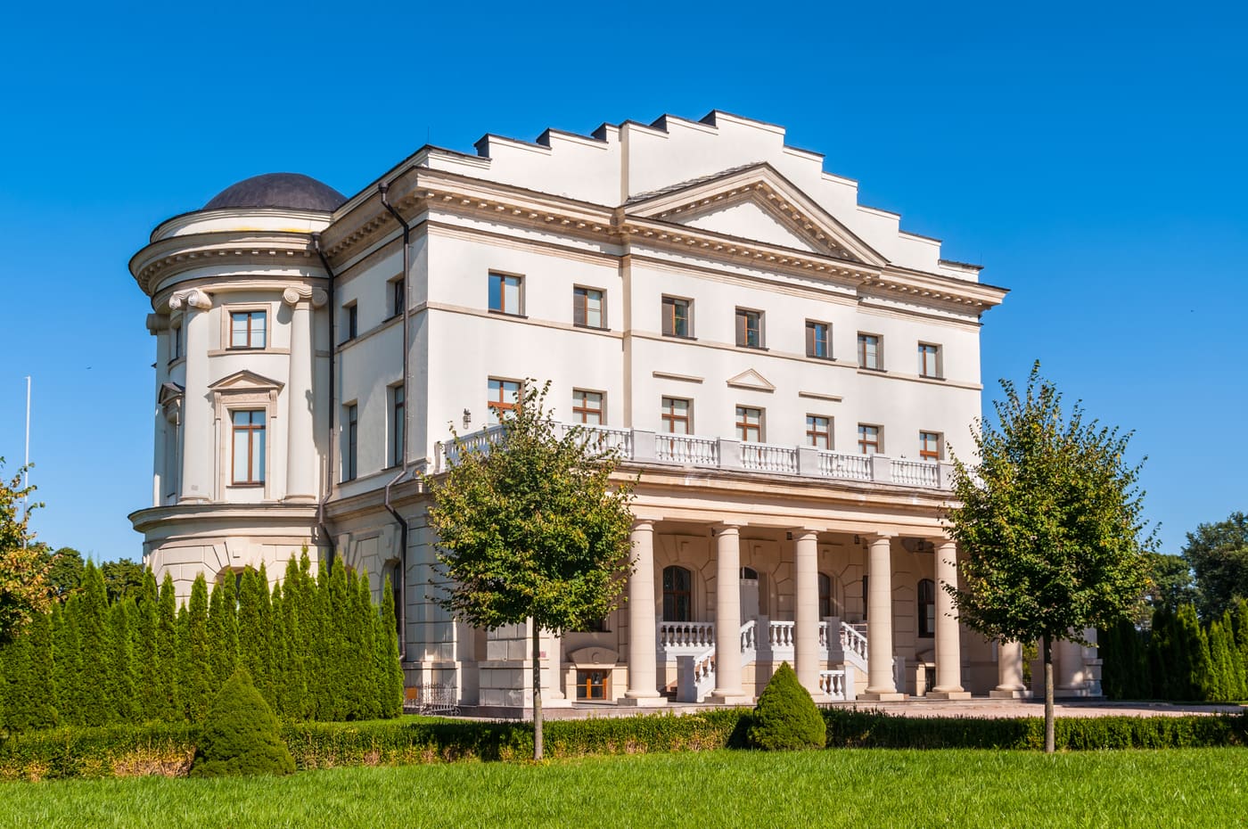 Palace of Rozumovskyi (Baturyn)
