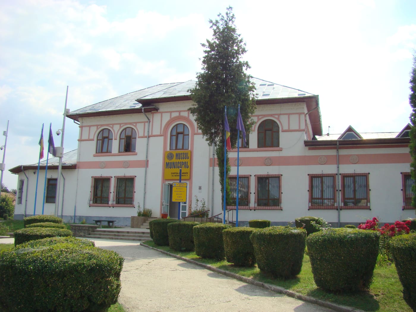 Curtea de Argeș City Museum