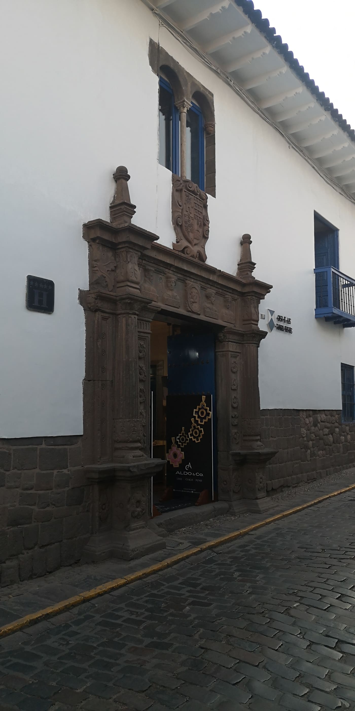 House of the four busts