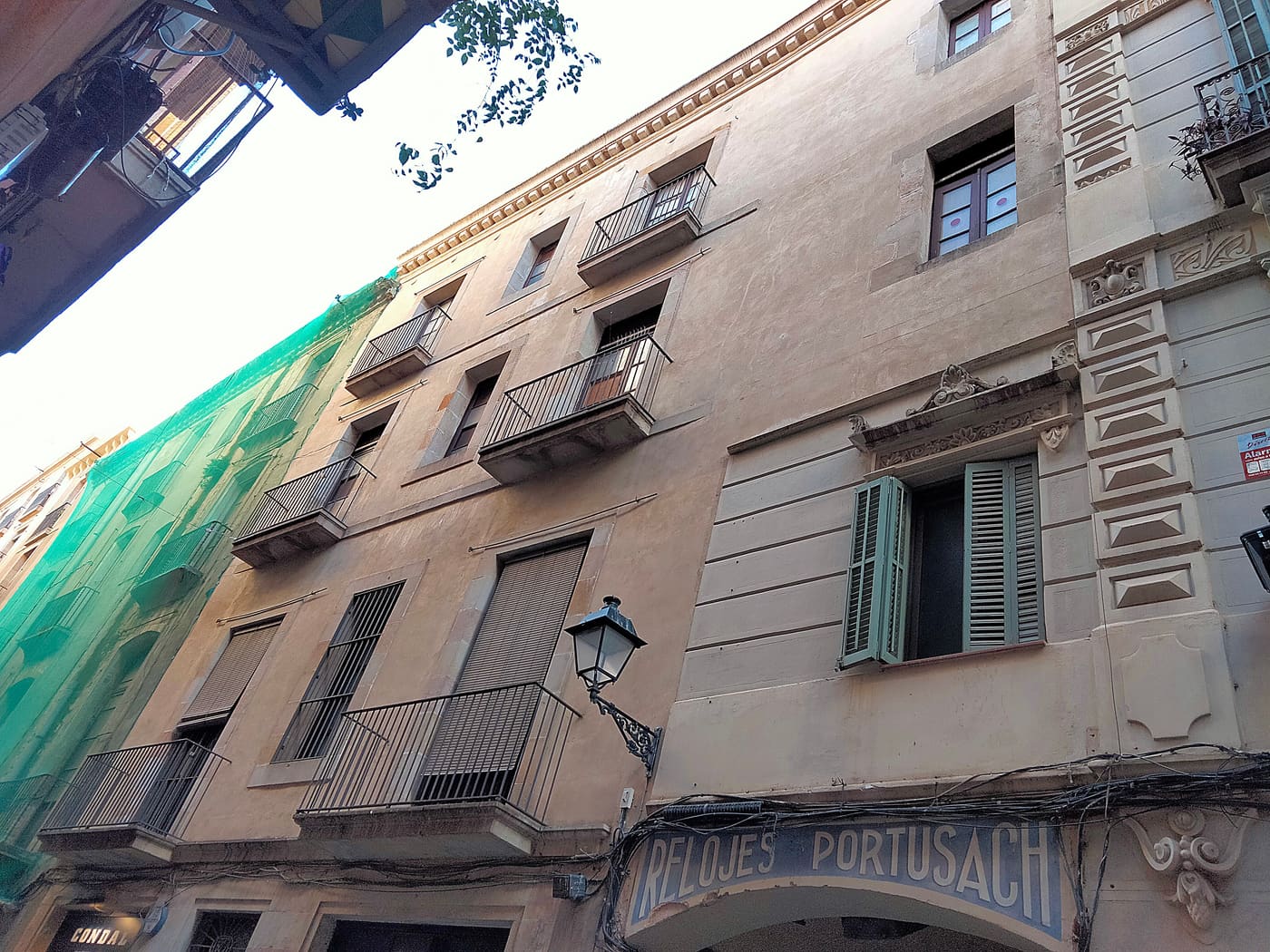 Palau del Baró de Vilagaià i edifics adjacents