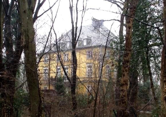 Mödrath castle