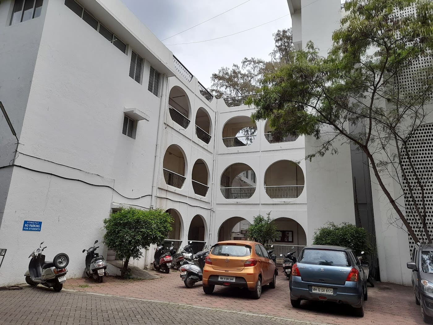 St. Mira's College for Girls