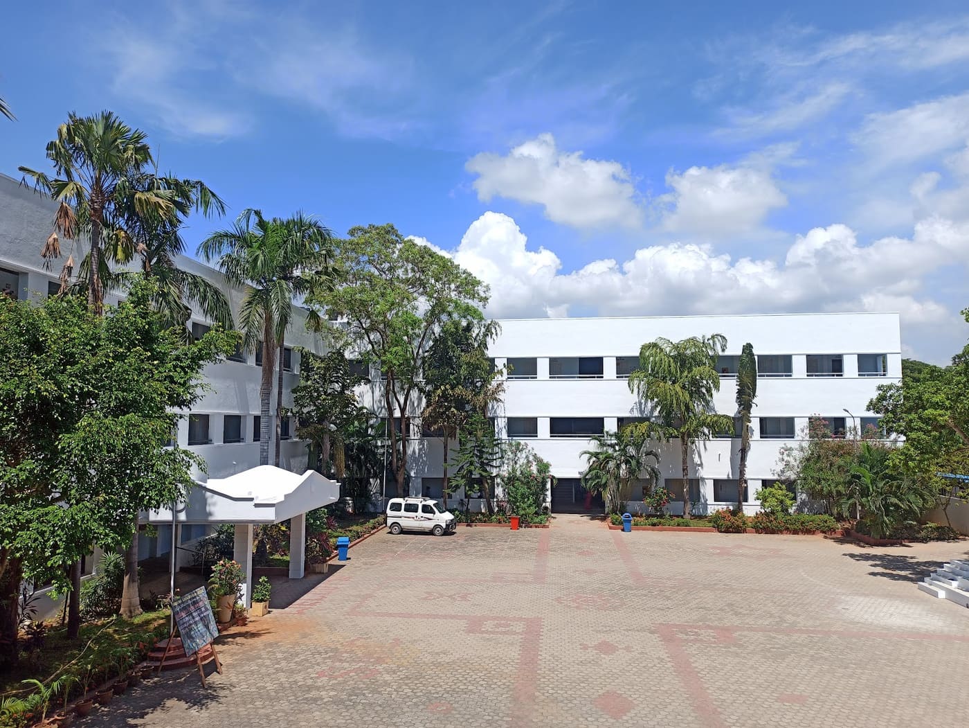 Saradha Gangadharan College