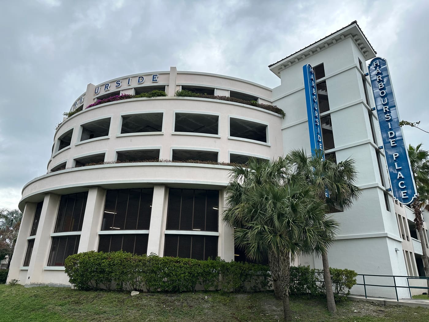 Burt Reynolds and Friends Museum