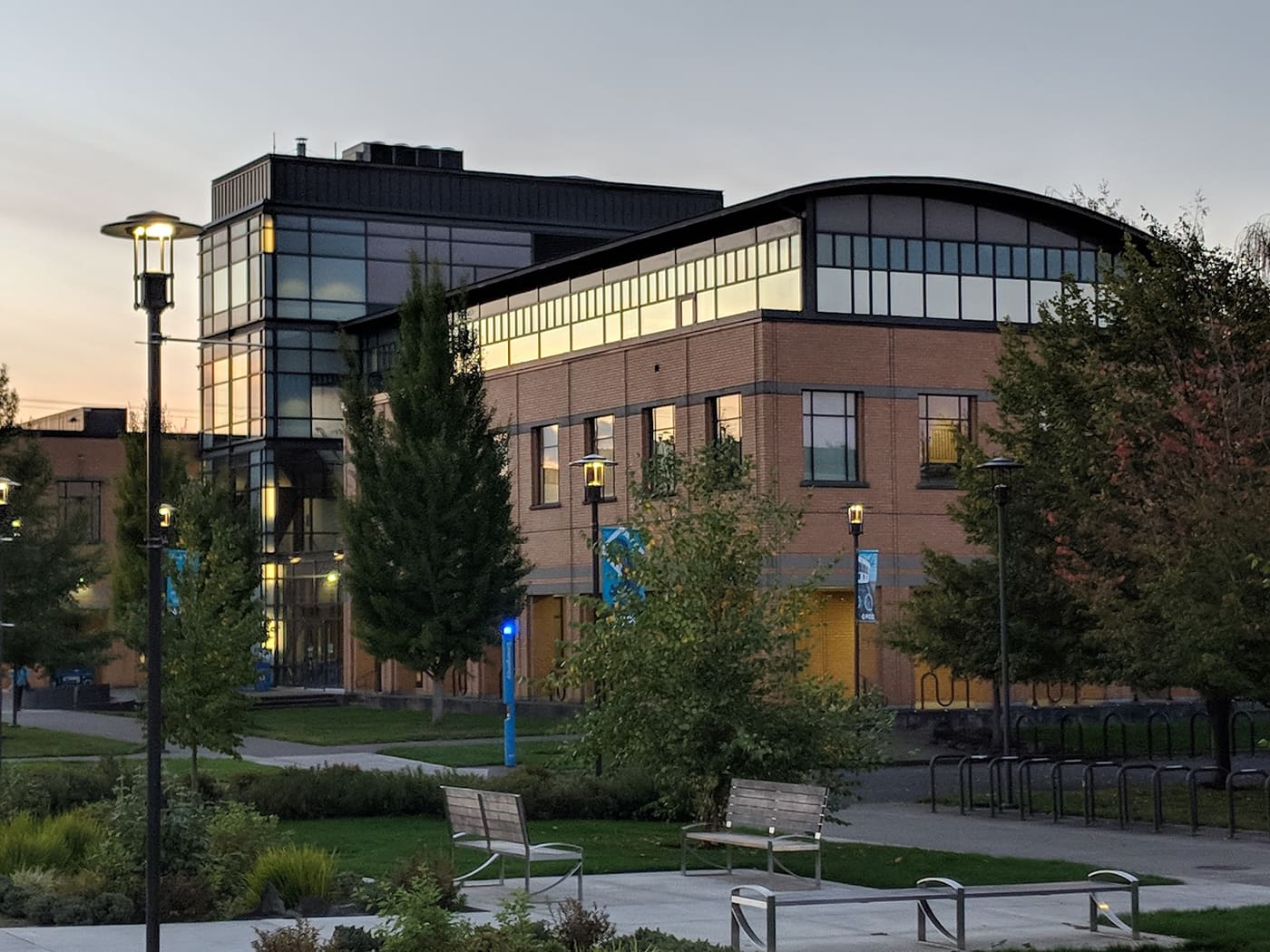 Cascade College