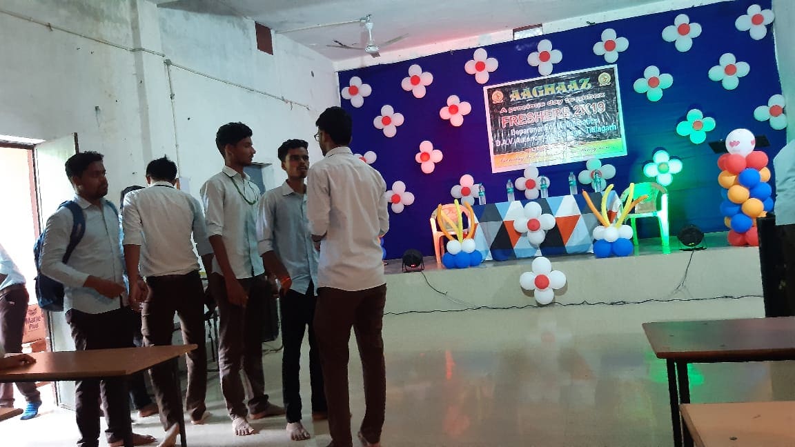 D.A.V College