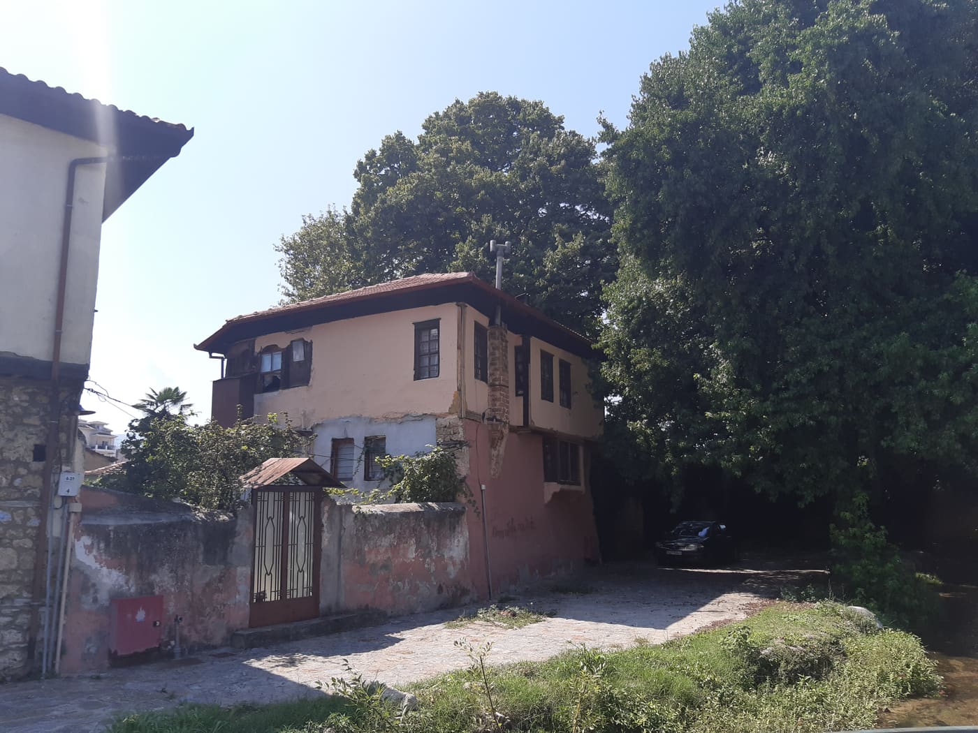 Dingolis Mansion