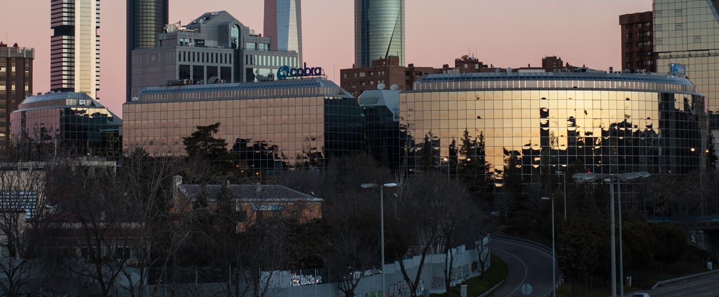 Edificio de oficinas en la Avenida de la Paz, Madrid