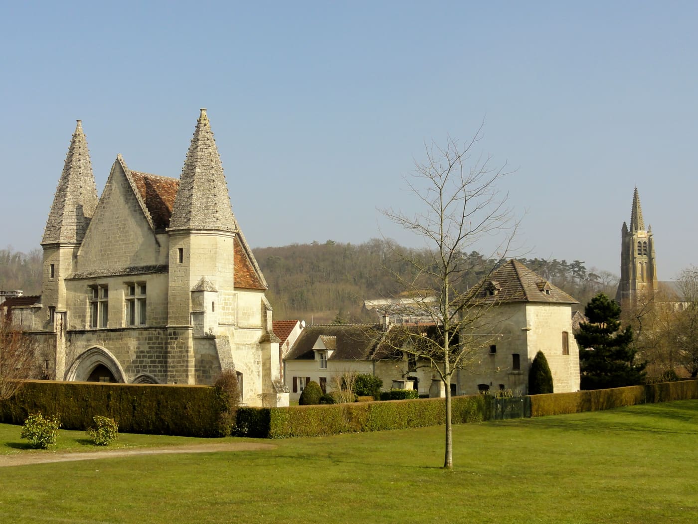 Châteaux de la Douye et du Roi Jean