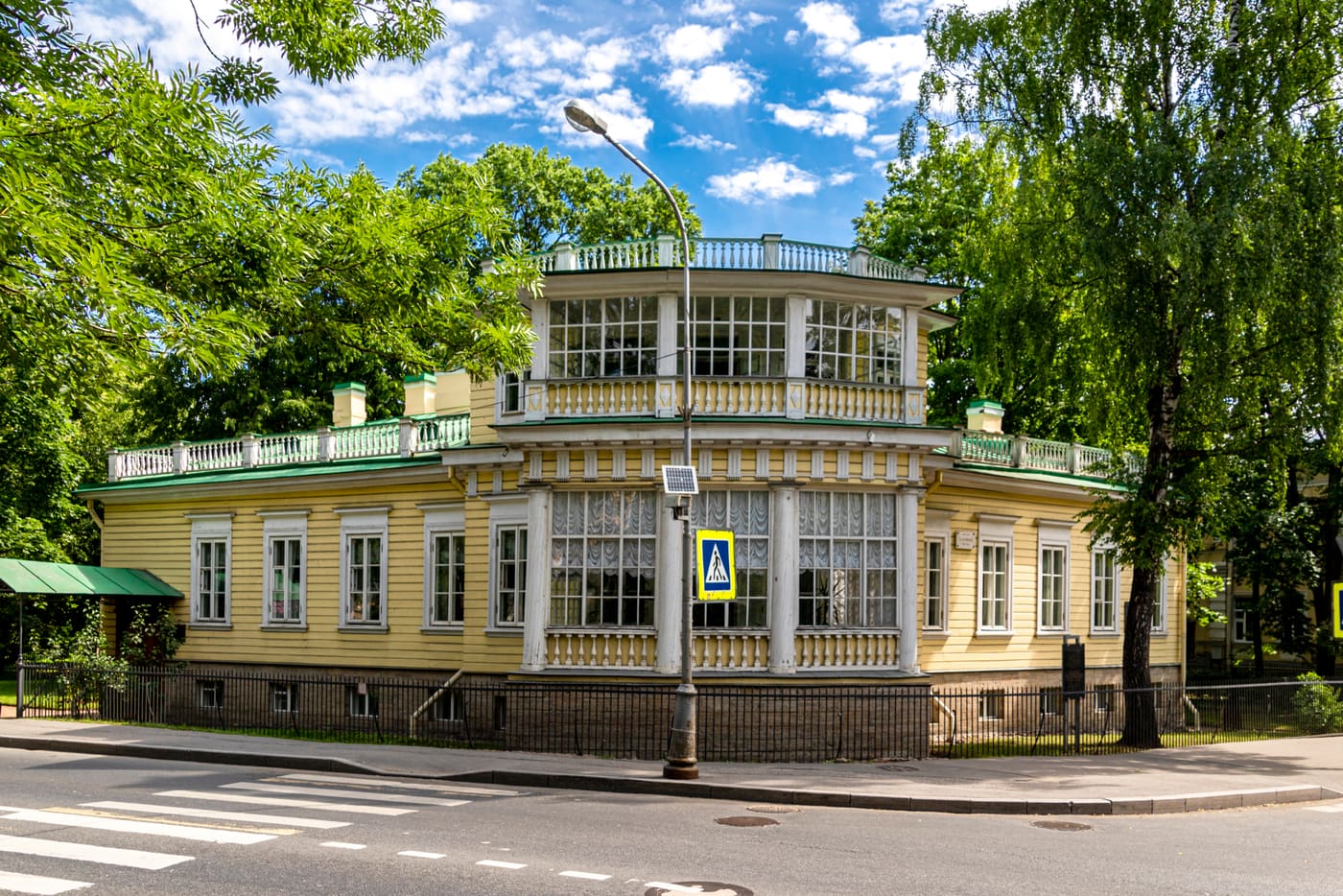 Pushkin summer cottage museum