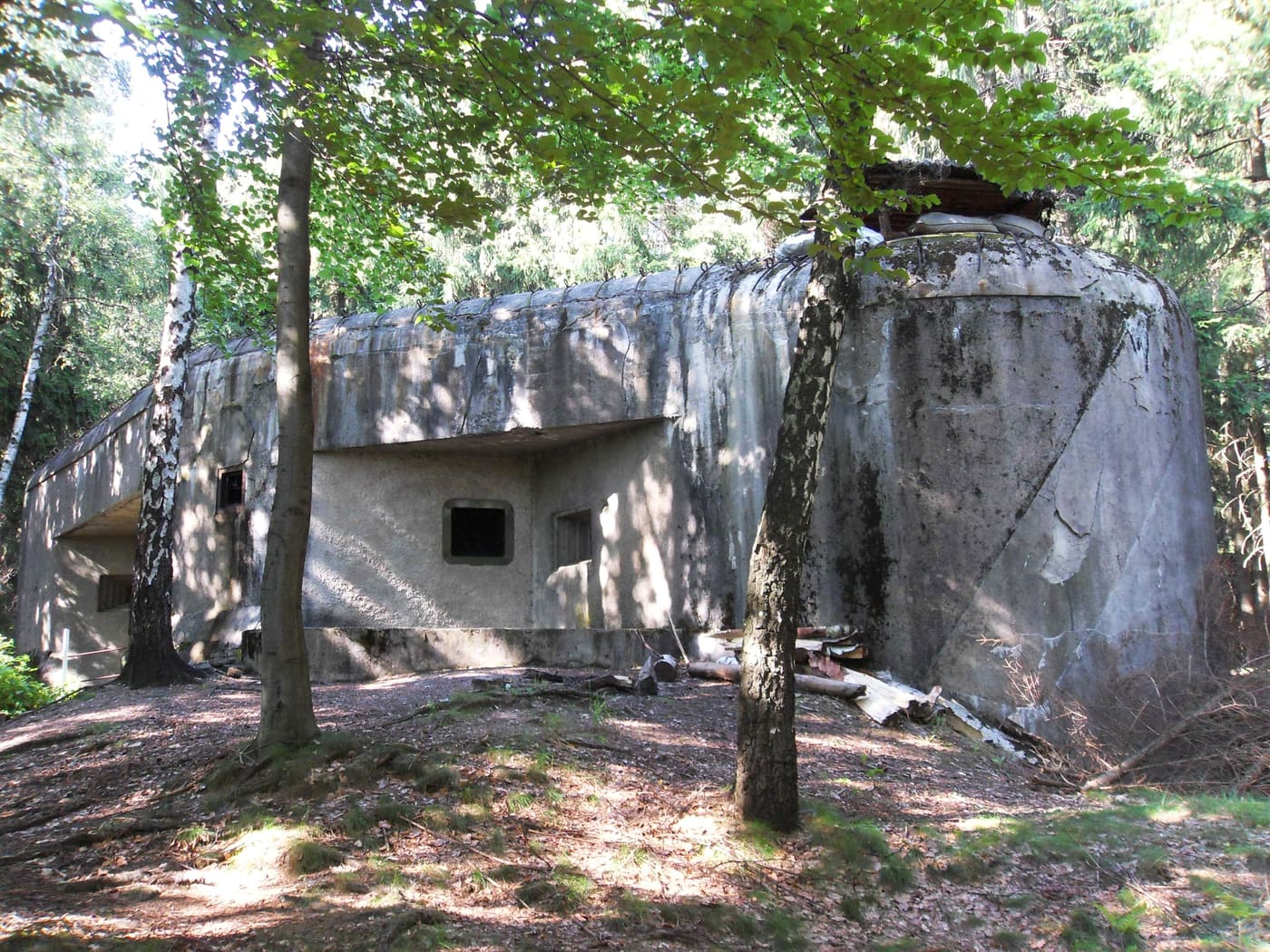 T-S 27 Nad vesnicí casemate