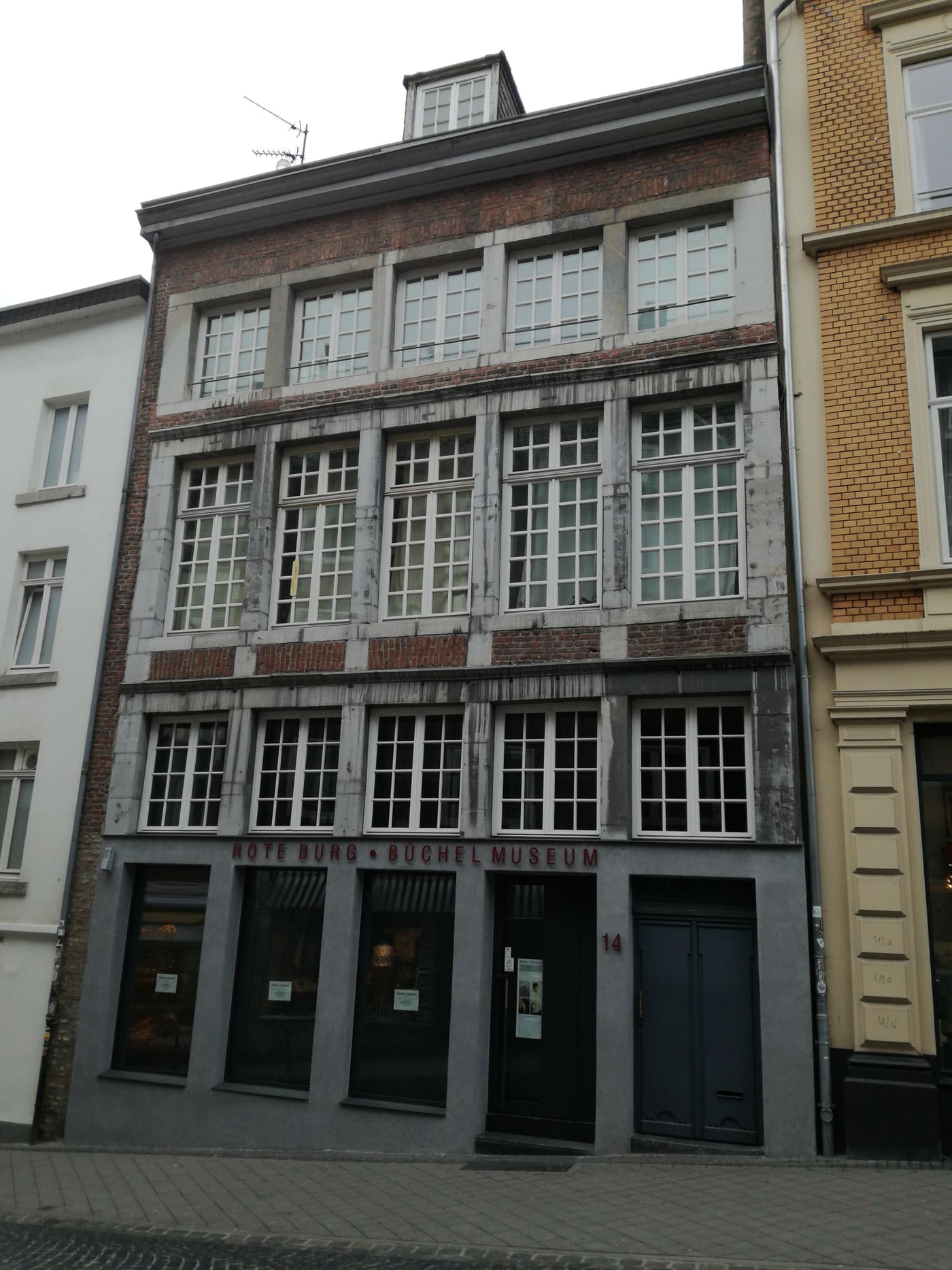 Rote Burg — Büchel Museum Aachen