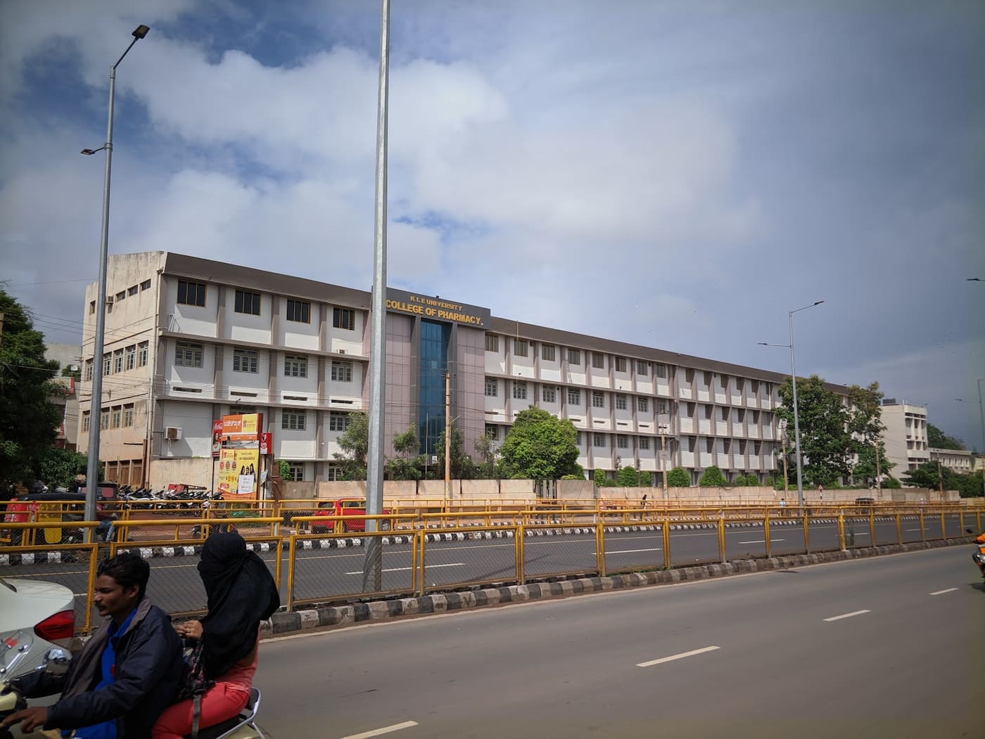 KLE University's College of Pharmacy, Hubli