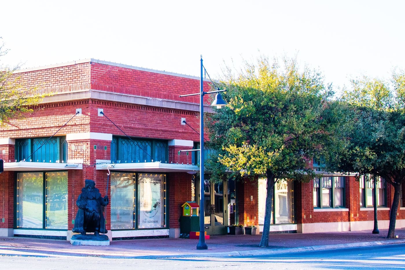 National Center for Children's Illustrated Literature