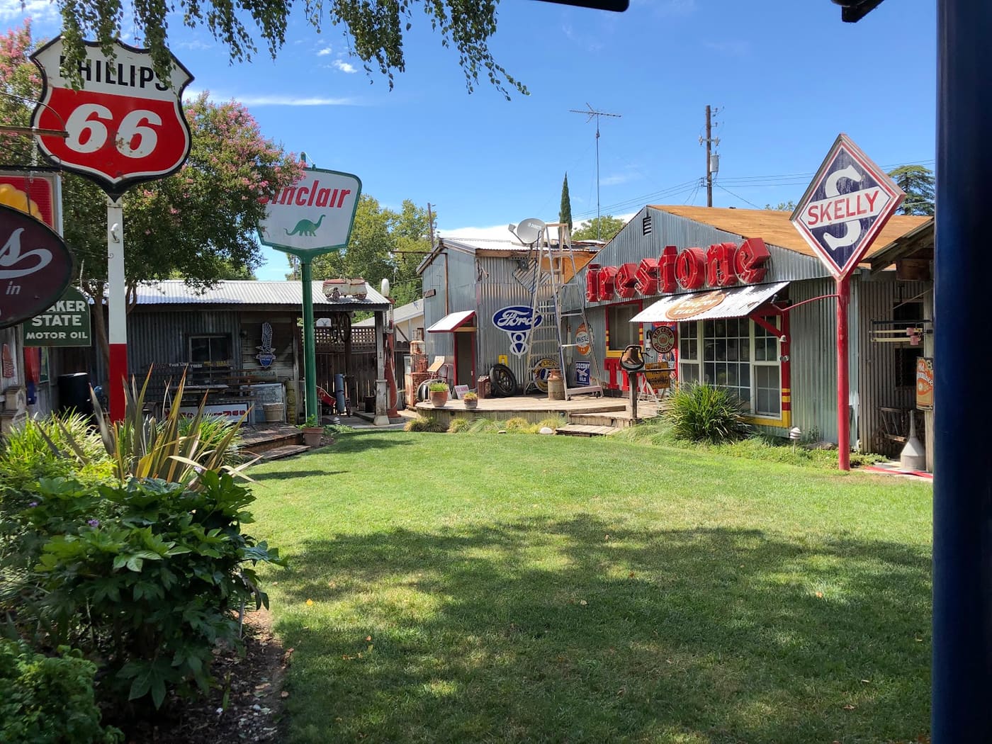 Reiff's Antique Gas Station Automotive Museum