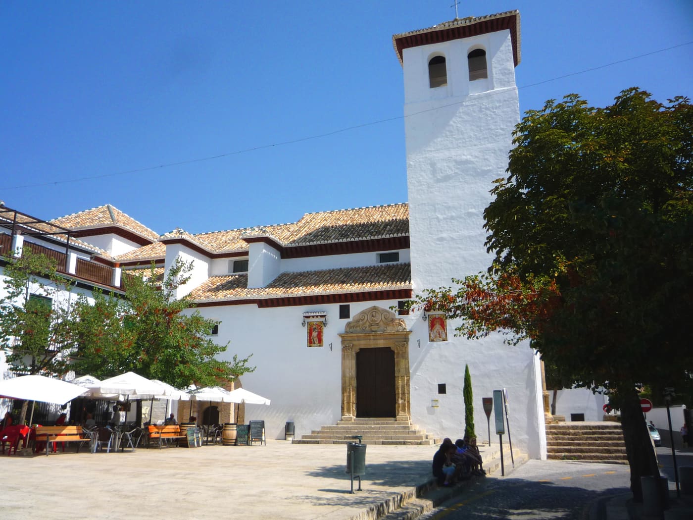 Iglesia de San Miguel Bajo