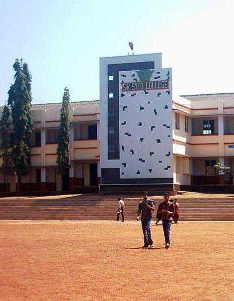 Sir Syed College