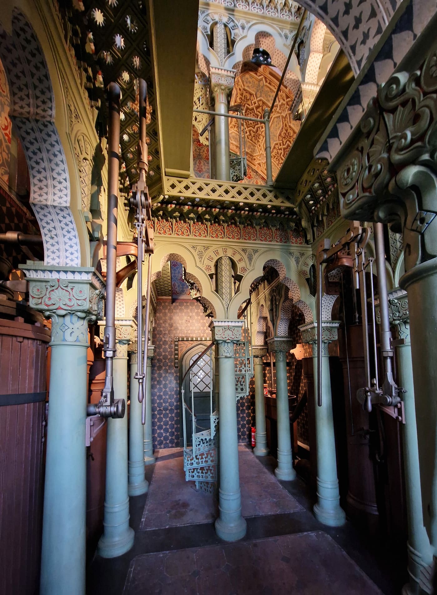 Steam engine house (mosque)
