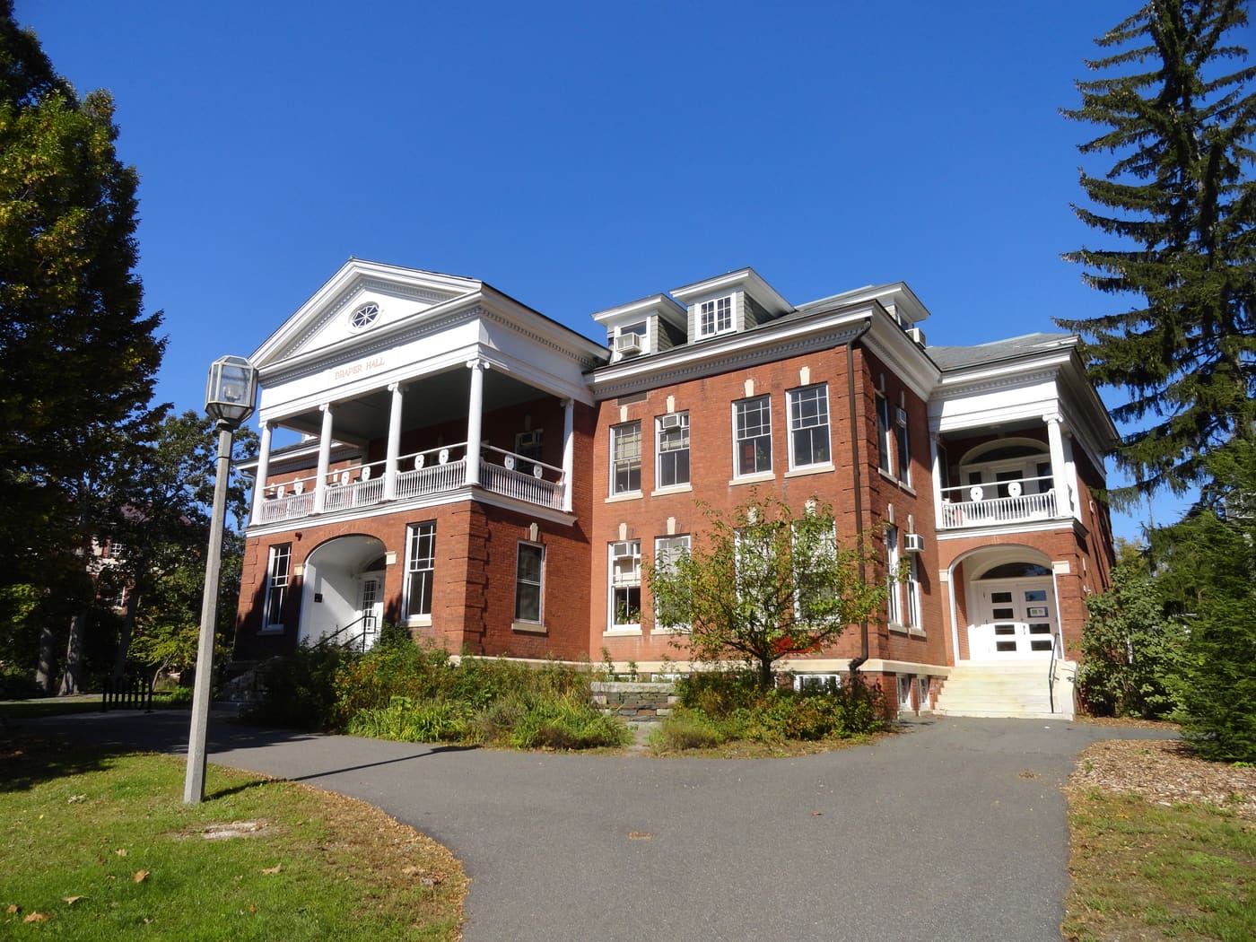 University of Massachusetts Amherst College of Social and Behavioral Sciences