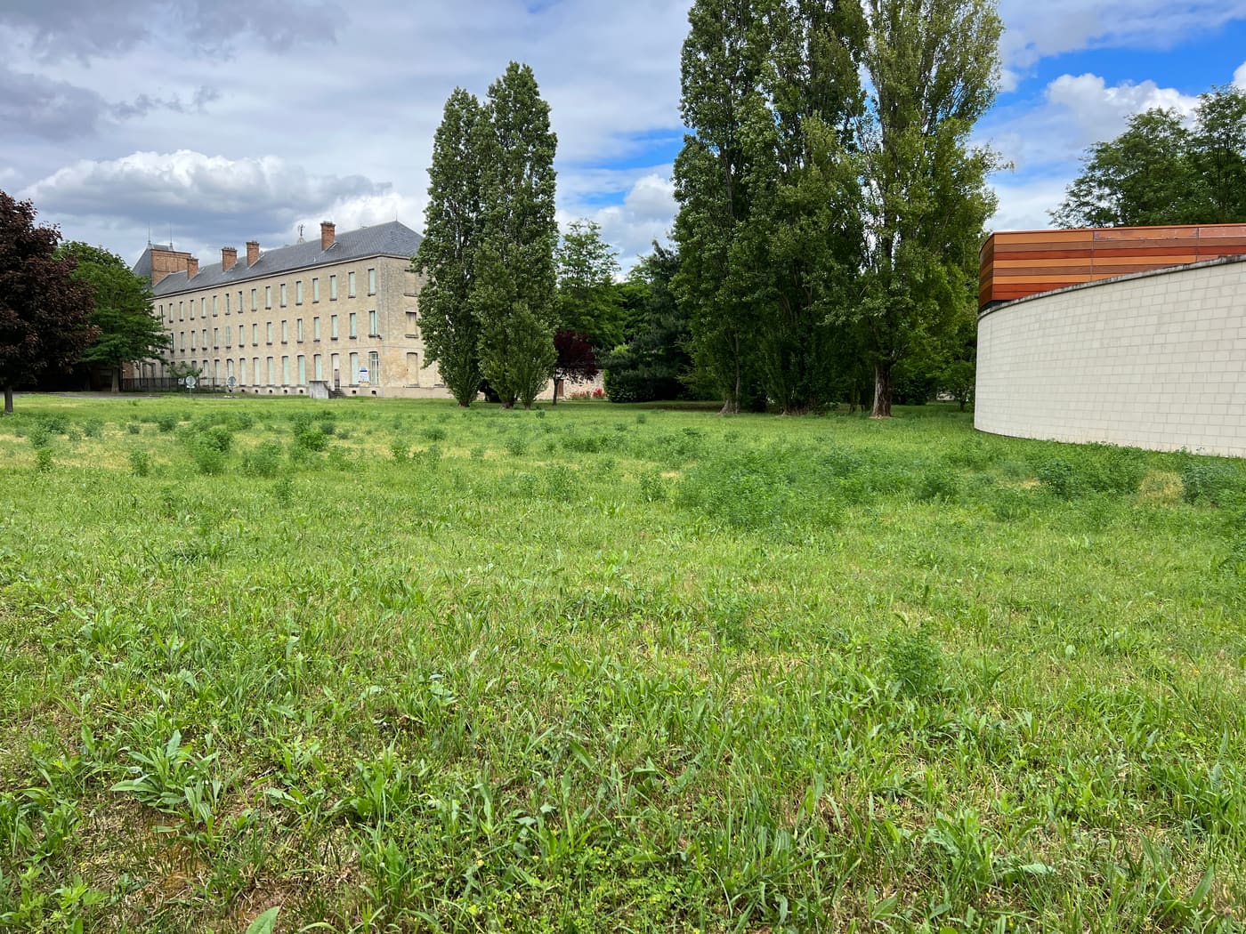 Jardin du monastère de Notre-Dame de la Charité