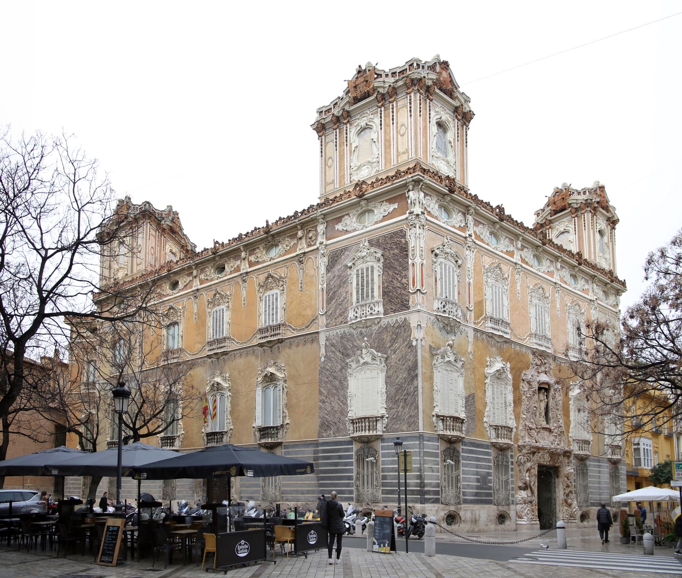 National Museum of Ceramics and Sumptuary Arts González Martí.